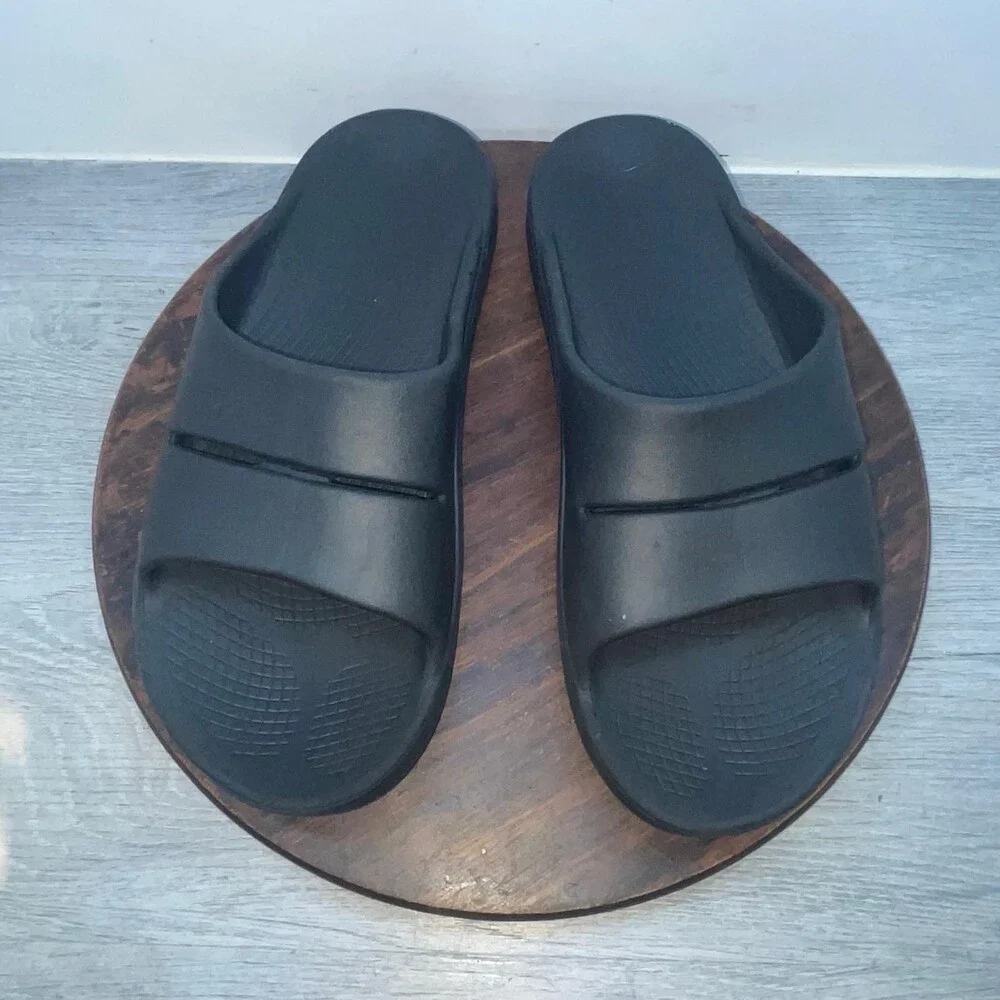 Oofos Ooahh Sandals Men’s 10 Women’s 12 Black Recovery Slip On Comfort Slides